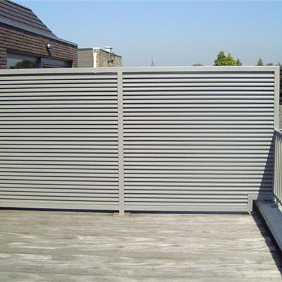 Metalen terrasscherm